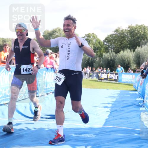 25.08.2024 - Elbe Triathlon Hamburg H.Heesch http://msf.ph/oto/6875639 25.08.2024 11:41:03 Ziel 375, 470, 1422, 1440 meine-sportfotos.de