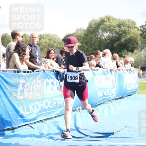 25.08.2024 - Elbe Triathlon Hamburg H.Heesch http://msf.ph/oto/6875640 25.08.2024 12:05:11 Ziel 1509, 1596 meine-sportfotos.de