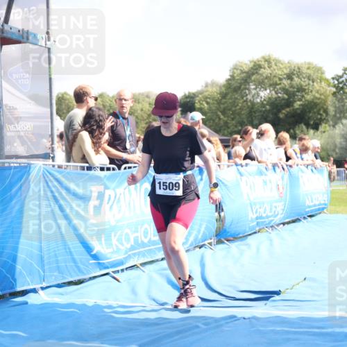 25.08.2024 - Elbe Triathlon Hamburg H.Heesch http://msf.ph/oto/6875651 25.08.2024 12:05:11 Ziel 1509, 1596 meine-sportfotos.de