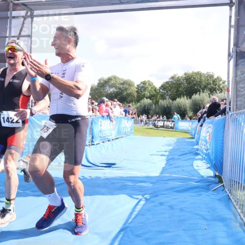 25.08.2024 - Elbe Triathlon Hamburg H.Heesch http://msf.ph/oto/6875661 25.08.2024 11:41:03 Ziel 375, 470, 1422, 1440 meine-sportfotos.de