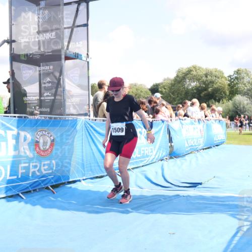 25.08.2024 - Elbe Triathlon Hamburg H.Heesch http://msf.ph/oto/6875668 25.08.2024 12:05:11 Ziel 1509, 1596 meine-sportfotos.de