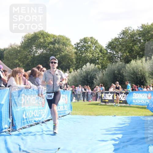 25.08.2024 - Elbe Triathlon Hamburg H.Heesch http://msf.ph/oto/6875683 25.08.2024 11:16:09 Ziel 206 meine-sportfotos.de