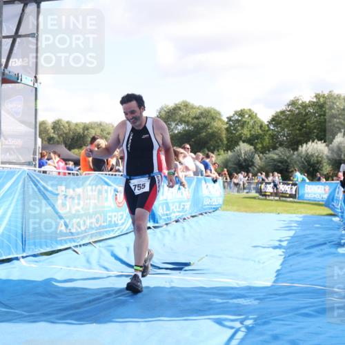 25.08.2024 - Elbe Triathlon Hamburg H.Heesch http://msf.ph/oto/6875685 25.08.2024 11:41:19 Ziel 755 meine-sportfotos.de