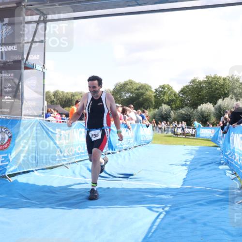 25.08.2024 - Elbe Triathlon Hamburg H.Heesch http://msf.ph/oto/6875690 25.08.2024 11:41:19 Ziel 755 meine-sportfotos.de