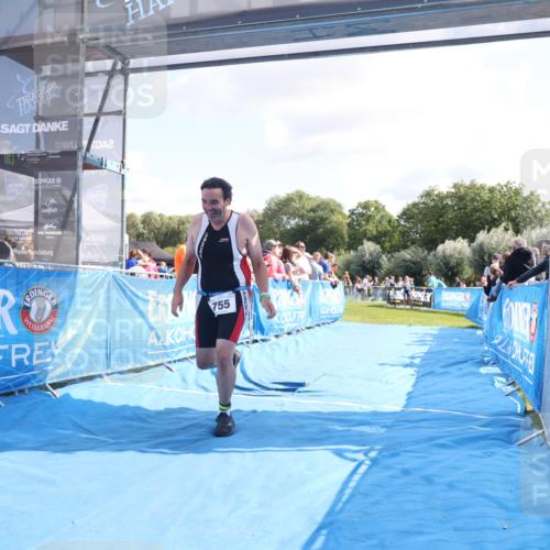 25.08.2024 - Elbe Triathlon Hamburg H.Heesch http://msf.ph/oto/6875693 25.08.2024 11:41:20 Ziel 755 meine-sportfotos.de