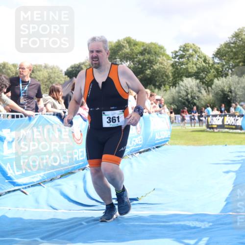 25.08.2024 - Elbe Triathlon Hamburg H.Heesch http://msf.ph/oto/6875719 25.08.2024 12:05:25 Ziel 361, 1596, 1603 meine-sportfotos.de