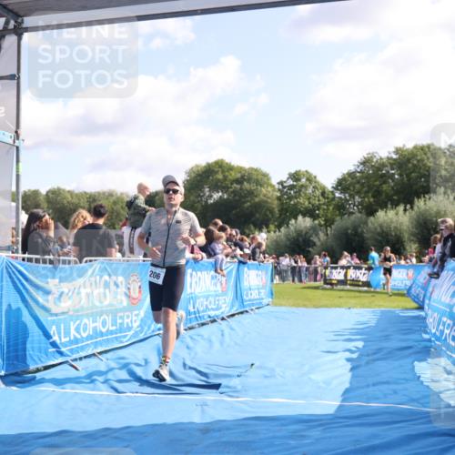 25.08.2024 - Elbe Triathlon Hamburg H.Heesch http://msf.ph/oto/6875723 25.08.2024 11:16:10 Ziel 206 meine-sportfotos.de