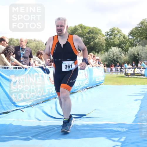 25.08.2024 - Elbe Triathlon Hamburg H.Heesch http://msf.ph/oto/6875725 25.08.2024 12:05:25 Ziel 361, 1596, 1603 meine-sportfotos.de