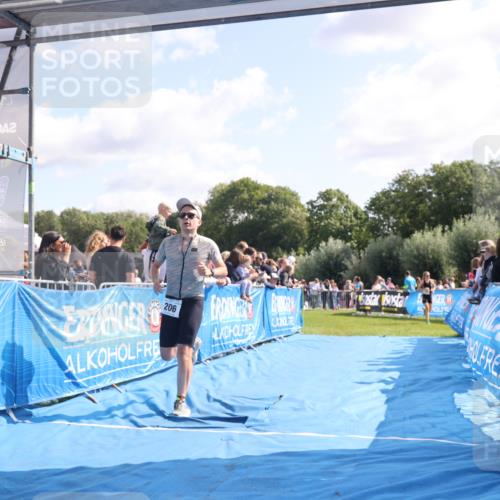 25.08.2024 - Elbe Triathlon Hamburg H.Heesch http://msf.ph/oto/6875726 25.08.2024 11:16:10 Ziel 206 meine-sportfotos.de