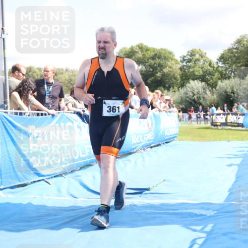 25.08.2024 - Elbe Triathlon Hamburg H.Heesch http://msf.ph/oto/6875731 25.08.2024 12:05:25 Ziel 361, 1596, 1603 meine-sportfotos.de