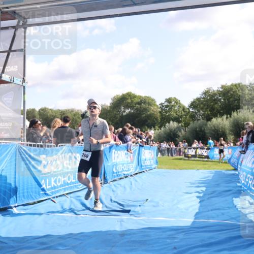 25.08.2024 - Elbe Triathlon Hamburg H.Heesch http://msf.ph/oto/6875732 25.08.2024 11:16:10 Ziel 206 meine-sportfotos.de