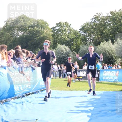 25.08.2024 - Elbe Triathlon Hamburg H.Heesch http://msf.ph/oto/6875736 25.08.2024 11:16:24 Ziel 607, 611, 693 meine-sportfotos.de