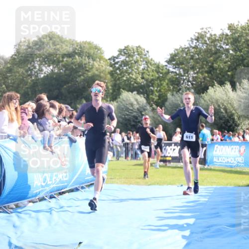 25.08.2024 - Elbe Triathlon Hamburg H.Heesch http://msf.ph/oto/6875739 25.08.2024 11:16:24 Ziel 607, 611, 693 meine-sportfotos.de
