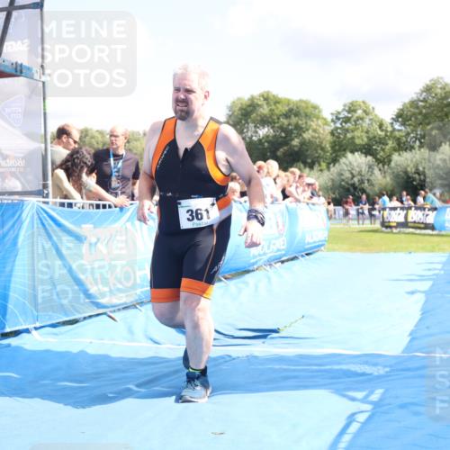 25.08.2024 - Elbe Triathlon Hamburg H.Heesch http://msf.ph/oto/6875740 25.08.2024 12:05:25 Ziel 361, 1596, 1603 meine-sportfotos.de