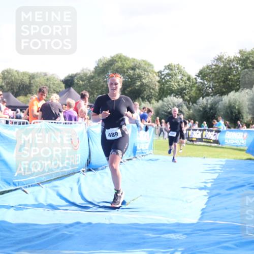 25.08.2024 - Elbe Triathlon Hamburg H.Heesch http://msf.ph/oto/6875759 25.08.2024 11:41:40 Ziel 430, 489, 577 meine-sportfotos.de