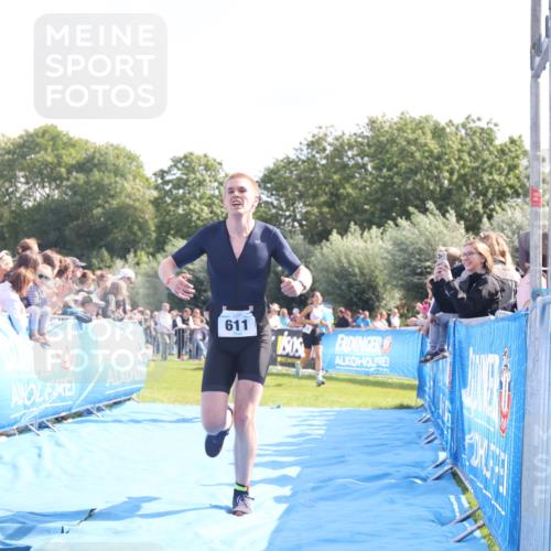 25.08.2024 - Elbe Triathlon Hamburg H.Heesch http://msf.ph/oto/6875768 25.08.2024 11:16:25 Ziel 607, 611, 693 meine-sportfotos.de