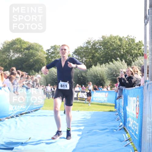 25.08.2024 - Elbe Triathlon Hamburg H.Heesch http://msf.ph/oto/6875774 25.08.2024 11:16:25 Ziel 607, 611, 693 meine-sportfotos.de