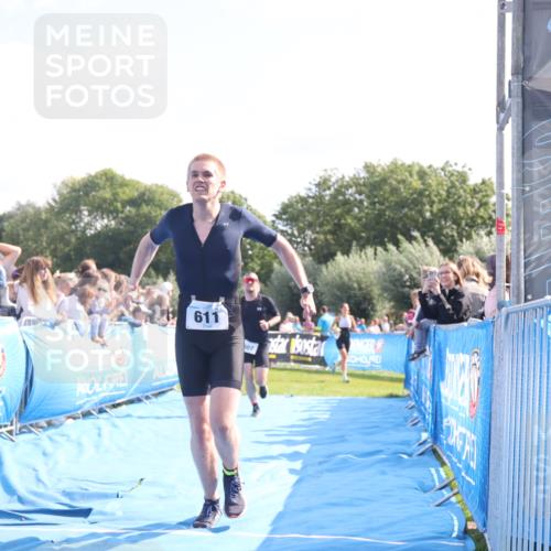 25.08.2024 - Elbe Triathlon Hamburg H.Heesch http://msf.ph/oto/6875789 25.08.2024 11:16:26 Ziel 607, 611, 693 meine-sportfotos.de