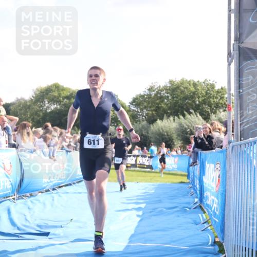 25.08.2024 - Elbe Triathlon Hamburg H.Heesch http://msf.ph/oto/6875791 25.08.2024 11:16:26 Ziel 607, 611, 693 meine-sportfotos.de
