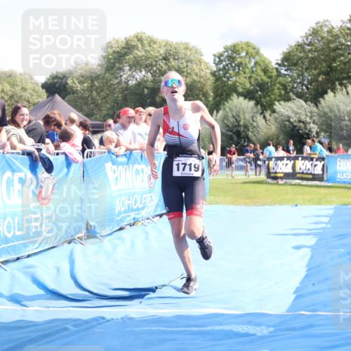 25.08.2024 - Elbe Triathlon Hamburg H.Heesch http://msf.ph/oto/6875809 25.08.2024 12:05:38 Ziel 1603, 1719 meine-sportfotos.de