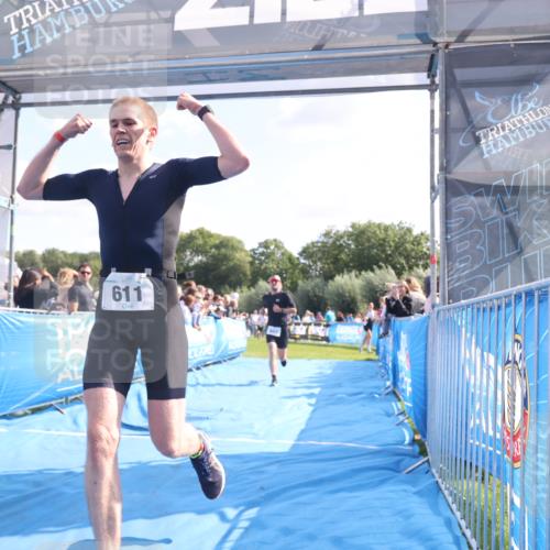 25.08.2024 - Elbe Triathlon Hamburg H.Heesch http://msf.ph/oto/6875818 25.08.2024 11:16:26 Ziel 607, 611, 693 meine-sportfotos.de
