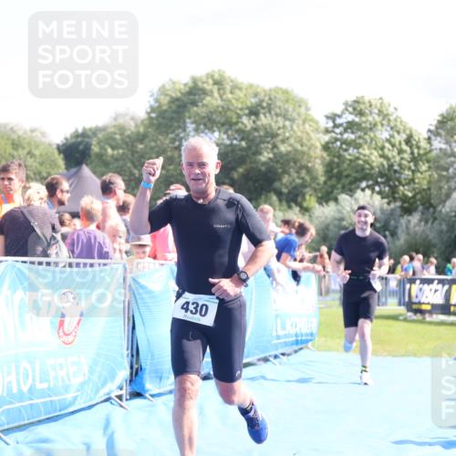25.08.2024 - Elbe Triathlon Hamburg H.Heesch http://msf.ph/oto/6875825 25.08.2024 11:41:43 Ziel 430, 489, 577 meine-sportfotos.de
