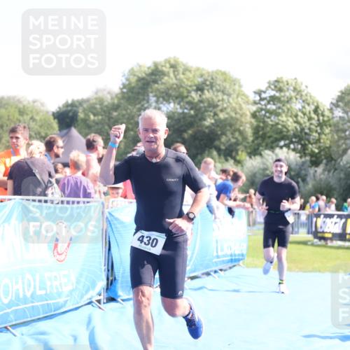 25.08.2024 - Elbe Triathlon Hamburg H.Heesch http://msf.ph/oto/6875828 25.08.2024 11:41:43 Ziel 430, 489, 577 meine-sportfotos.de