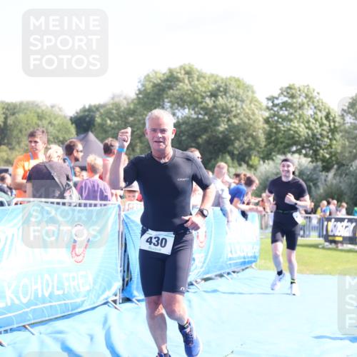 25.08.2024 - Elbe Triathlon Hamburg H.Heesch http://msf.ph/oto/6875831 25.08.2024 11:41:43 Ziel 430, 489, 577 meine-sportfotos.de