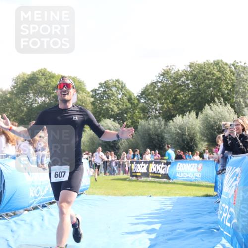 25.08.2024 - Elbe Triathlon Hamburg H.Heesch http://msf.ph/oto/6875833 25.08.2024 11:16:27 Ziel 607, 611, 693 meine-sportfotos.de