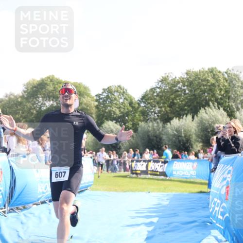 25.08.2024 - Elbe Triathlon Hamburg H.Heesch http://msf.ph/oto/6875836 25.08.2024 11:16:27 Ziel 607, 611, 693 meine-sportfotos.de