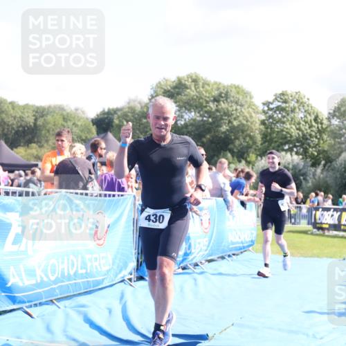 25.08.2024 - Elbe Triathlon Hamburg H.Heesch http://msf.ph/oto/6875837 25.08.2024 11:41:43 Ziel 430, 489, 577 meine-sportfotos.de