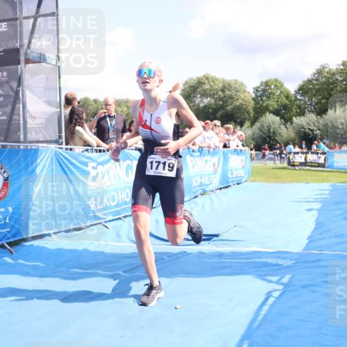 25.08.2024 - Elbe Triathlon Hamburg H.Heesch http://msf.ph/oto/6875841 25.08.2024 12:05:39 Ziel 1603, 1719 meine-sportfotos.de