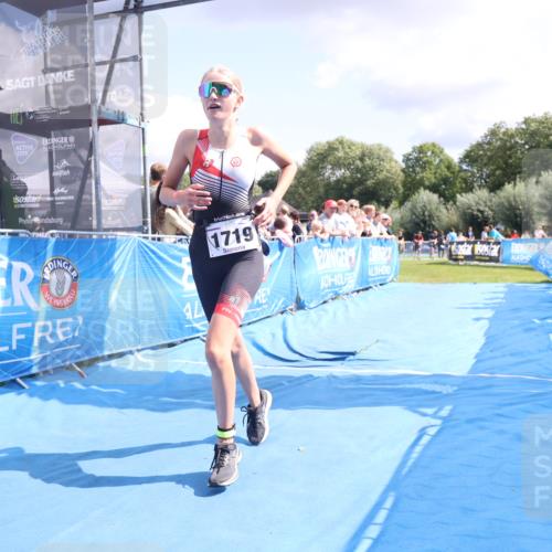 25.08.2024 - Elbe Triathlon Hamburg H.Heesch http://msf.ph/oto/6875850 25.08.2024 12:05:39 Ziel 1603, 1719 meine-sportfotos.de
