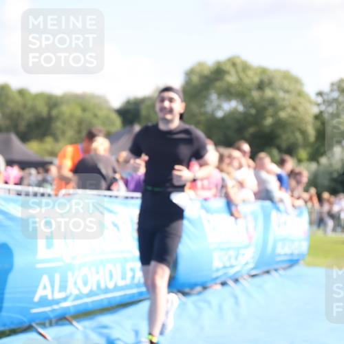25.08.2024 - Elbe Triathlon Hamburg H.Heesch http://msf.ph/oto/6875884 25.08.2024 11:41:45 Ziel 430, 489, 577 meine-sportfotos.de
