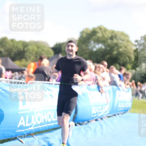 25.08.2024 - Elbe Triathlon Hamburg H.Heesch http://msf.ph/oto/6875887 25.08.2024 11:41:45 Ziel 430, 489, 577 meine-sportfotos.de