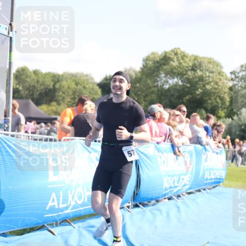 25.08.2024 - Elbe Triathlon Hamburg H.Heesch http://msf.ph/oto/6875893 25.08.2024 11:41:45 Ziel 430, 489, 577 meine-sportfotos.de