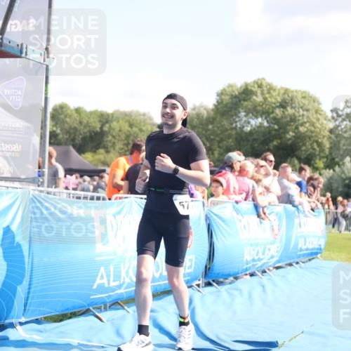 25.08.2024 - Elbe Triathlon Hamburg H.Heesch http://msf.ph/oto/6875898 25.08.2024 11:41:45 Ziel 430, 489, 577 meine-sportfotos.de