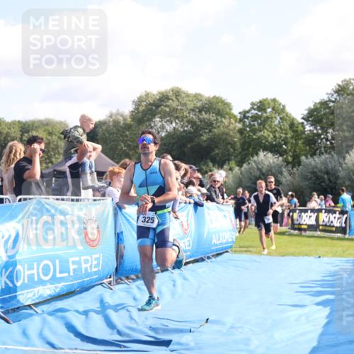 25.08.2024 - Elbe Triathlon Hamburg H.Heesch http://msf.ph/oto/6875909 25.08.2024 11:16:43 Ziel 325, 364, 387, 622, 632, 751 meine-sportfotos.de