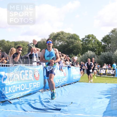 25.08.2024 - Elbe Triathlon Hamburg H.Heesch http://msf.ph/oto/6875915 25.08.2024 11:16:43 Ziel 325, 364, 387, 622, 632, 751 meine-sportfotos.de