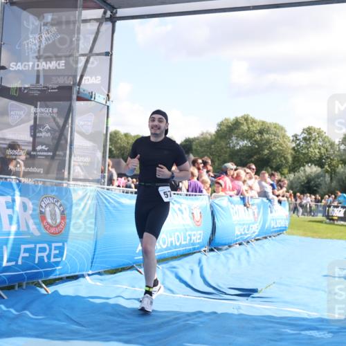 25.08.2024 - Elbe Triathlon Hamburg H.Heesch http://msf.ph/oto/6875919 25.08.2024 11:41:46 Ziel 430, 489, 577 meine-sportfotos.de