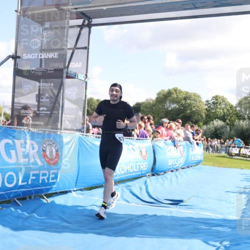 25.08.2024 - Elbe Triathlon Hamburg H.Heesch http://msf.ph/oto/6875922 25.08.2024 11:41:46 Ziel 430, 489, 577 meine-sportfotos.de