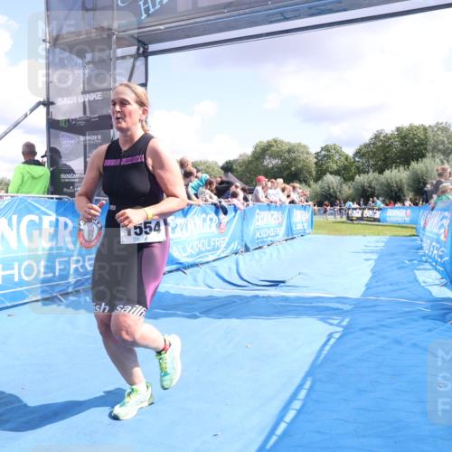 25.08.2024 - Elbe Triathlon Hamburg H.Heesch http://msf.ph/oto/6875931 25.08.2024 12:05:53 Ziel 1554 meine-sportfotos.de