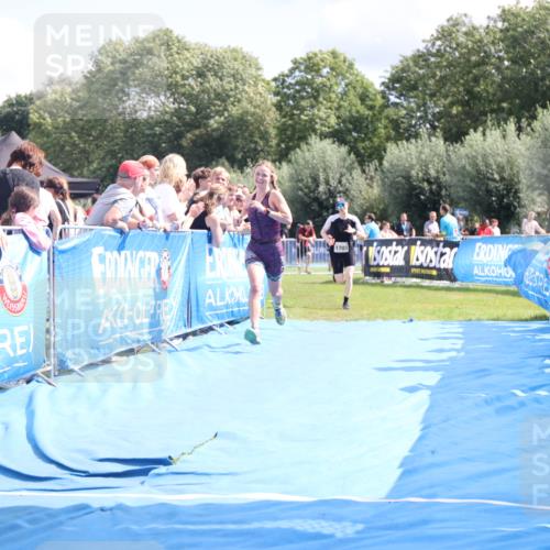 25.08.2024 - Elbe Triathlon Hamburg H.Heesch http://msf.ph/oto/6875945 25.08.2024 12:06:08 Ziel 1613, 1703 meine-sportfotos.de
