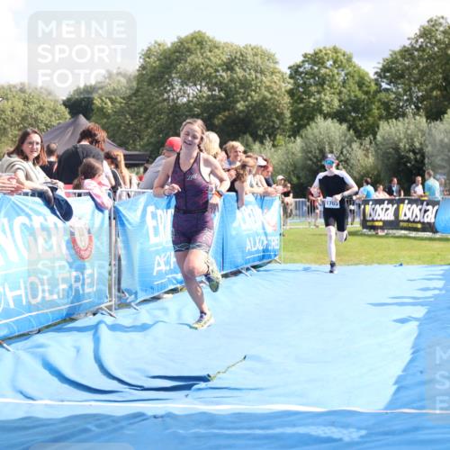 25.08.2024 - Elbe Triathlon Hamburg H.Heesch http://msf.ph/oto/6875958 25.08.2024 12:06:09 Ziel 1613, 1703 meine-sportfotos.de