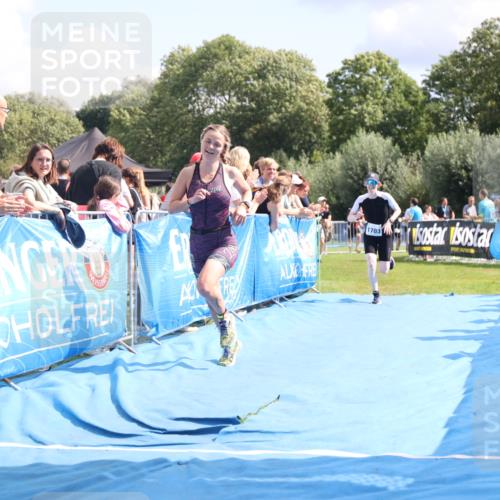 25.08.2024 - Elbe Triathlon Hamburg H.Heesch http://msf.ph/oto/6875960 25.08.2024 12:06:09 Ziel 1613, 1703 meine-sportfotos.de