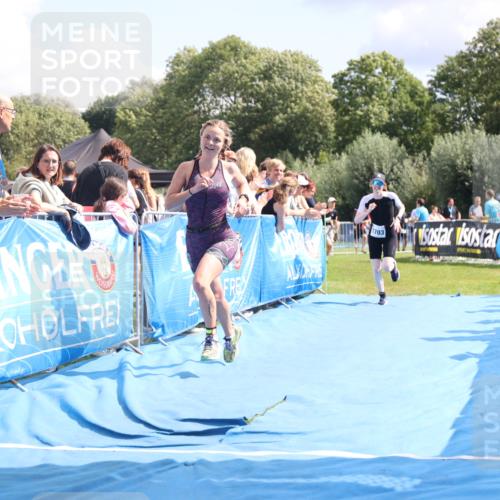 25.08.2024 - Elbe Triathlon Hamburg H.Heesch http://msf.ph/oto/6875963 25.08.2024 12:06:09 Ziel 1613, 1703 meine-sportfotos.de