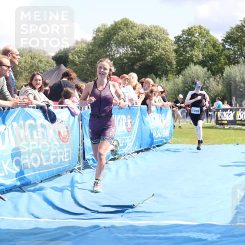 25.08.2024 - Elbe Triathlon Hamburg H.Heesch http://msf.ph/oto/6875971 25.08.2024 12:06:09 Ziel 1613, 1703 meine-sportfotos.de