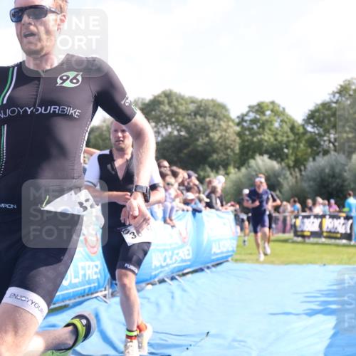 25.08.2024 - Elbe Triathlon Hamburg H.Heesch http://msf.ph/oto/6875982 25.08.2024 11:16:46 Ziel 325, 364, 387, 528, 622, 632, 751 meine-sportfotos.de