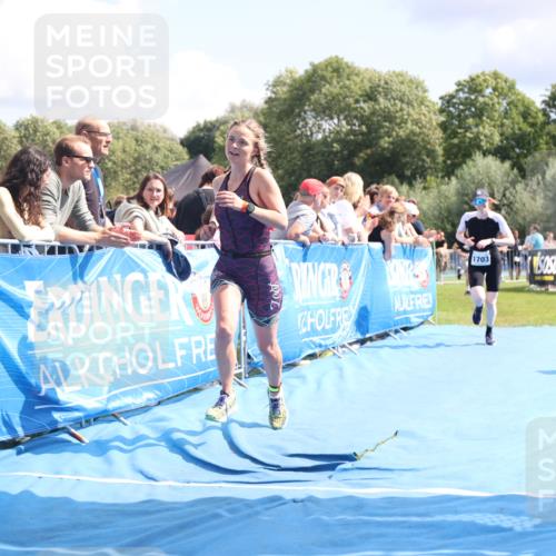 25.08.2024 - Elbe Triathlon Hamburg H.Heesch http://msf.ph/oto/6875984 25.08.2024 12:06:09 Ziel 1613, 1703 meine-sportfotos.de