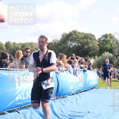 25.08.2024 - Elbe Triathlon Hamburg H.Heesch http://msf.ph/oto/6875985 25.08.2024 11:16:46 Ziel 325, 364, 387, 528, 622, 632, 751 meine-sportfotos.de